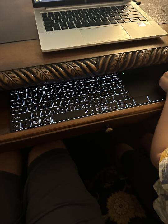 Bluetooth backlit keyboard Arteck HB305-4B 